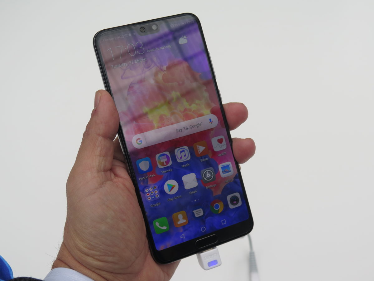 歴代機を知り尽くした上で断言! ファーウェイ新スマホ「P20 Pro」は予約必至です。