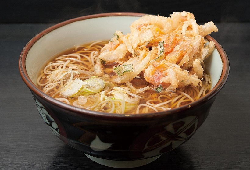 【立ち食いそば】細麺の歯ごたえ、のどごしは驚きのレベル! 「生麺ゆでたて」でファンの信頼を集める両国の名店