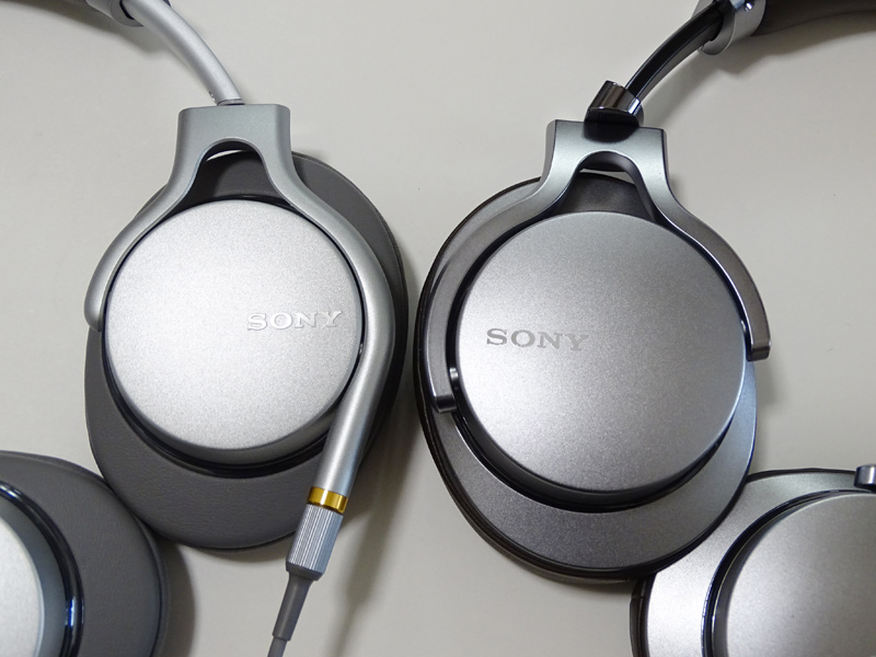 ↑ヘッドバンドのスライダー部分も左側MDR-1Aの煌びやかなステンレスに対して、MDR-1AM2ではマットな質感のアルミニウムに変更されている