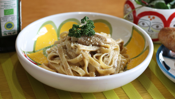 1位はあの高級きのこの濃厚ソース! カルディ「プチ贅沢パスタソース」ランキング