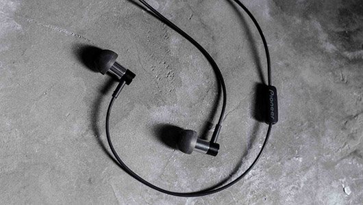 3000円台の「ハイレゾイヤホン」は使える？ ステップアップに最適なパイオニア「SE-CH3T」ミニレビュー