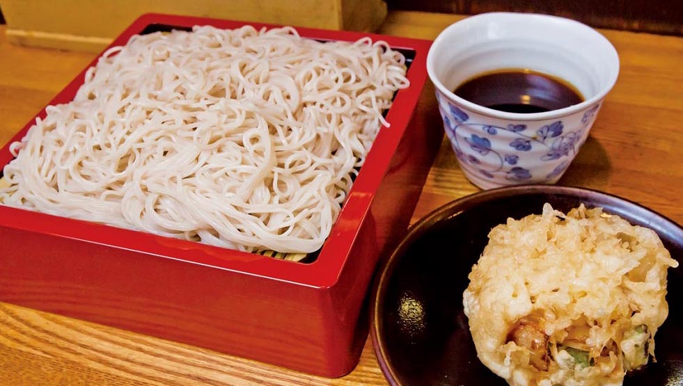 【立ち食いそば】一流そば店の味がこの価格? ライターが「別次元だ」と衝撃を受けた六町の名店