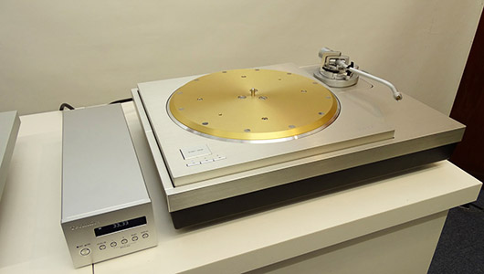 テクニクスの真髄! 最上位ターンテーブル「SP-10R」は開発者もニヤリと笑みが溢れる一台