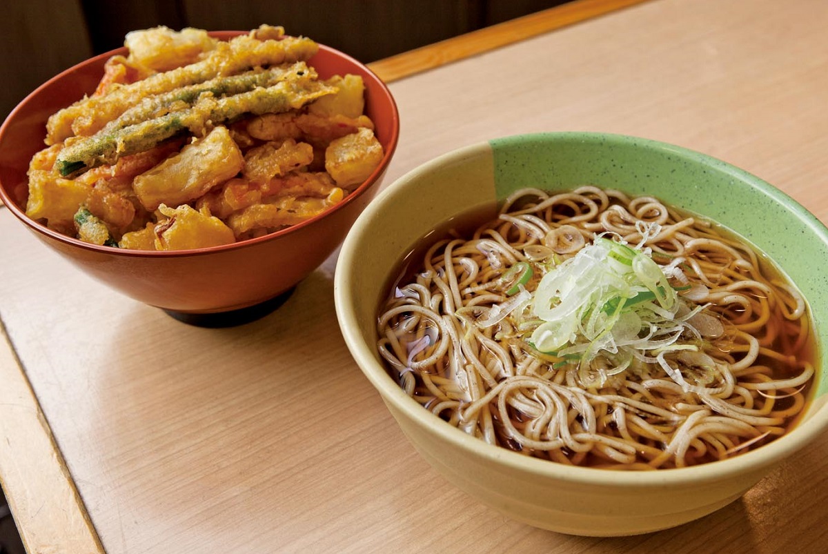 【立ち食いそば】ここの天丼、本当にオススメ! エッジの立ったそばと合わせて大満足の五反田の名店