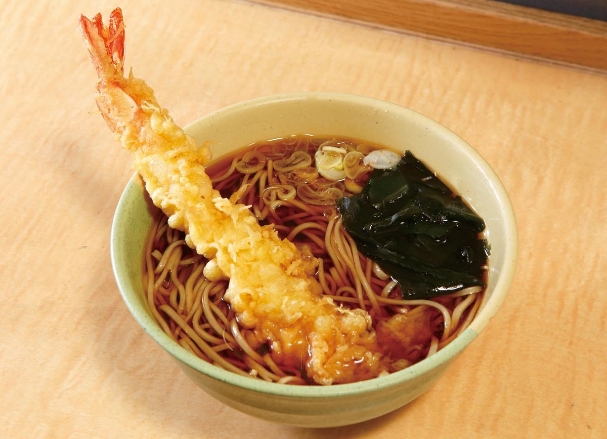 【立ち食いそば】ここに来たら、天ぷらは絶対食べて! 「揚げの技術」と香り高い「6割そば」に驚く四谷三丁目の名店