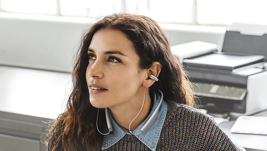 あの“ながら聴き”イヤホンにワイヤレスモデル登場! ambie「wireless earcuffs」が販売スタート