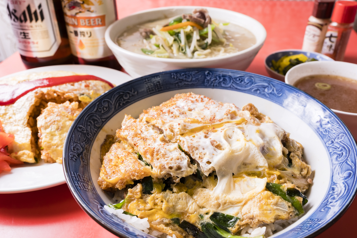 【街中華の名店】スタミナ丼や洋食も豊富な中野坂上のハイブリッド中華「新華楼」
