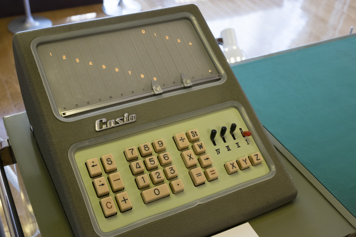 約50年前の「電卓戦争」をカシオとともに振り返るーーなぜカシオは生き残ったのか？