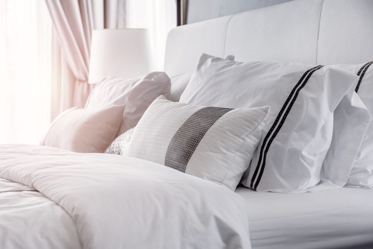 体に負担をかけず睡眠の質を高めるには？ これが枕選びの正解だ！