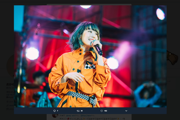ホワイトベルグのCM曲で大注目! 奇抜な髪色が好評のフレンズ・おかもとえみ
