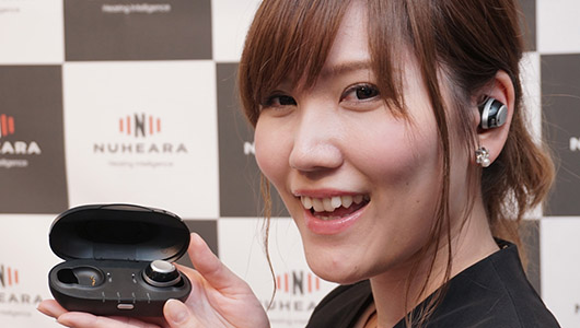 イヤホンつけながら会話もOK! 高性能マイク内蔵の完全ワイヤレスイヤホン「IQbuds」