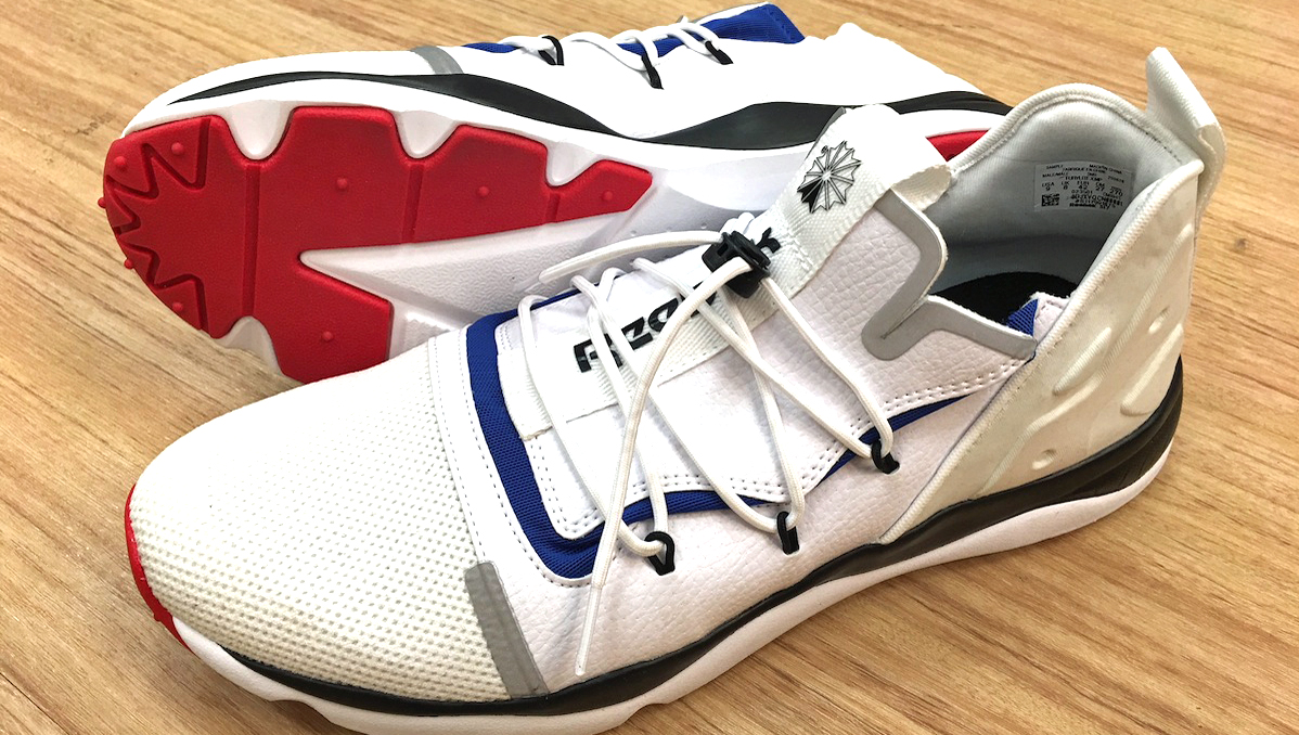 1990年代のハイテクデザインを凌駕! 爽やかでいまっぽい、リーボック クラシックの新定番を履いてみた
