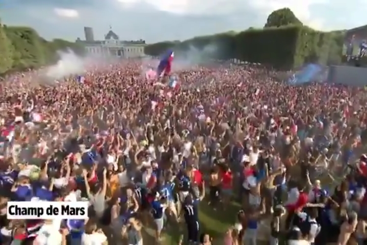 W杯優勝はフランス！ パリもすごいことになっていた！ なんと9万人が狂喜