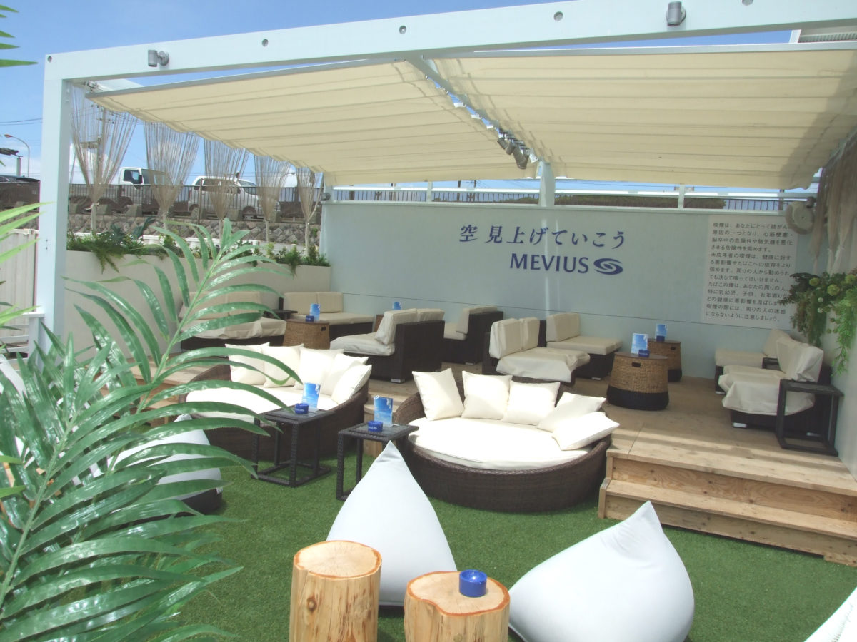 今年のJTの「海の家」はどんな感じ? 由比ガ浜の「MOVE LOUNGE_@YUIGAHAMA powered by MEVIUS」を早速堪能してきた