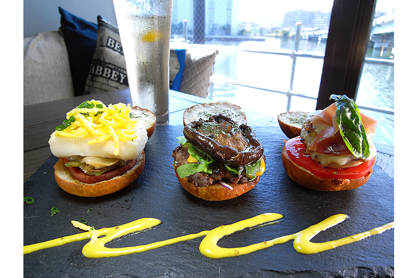 10年越しの友情が叶えたハンバーガー店、潮見「Skippers’」は夜も楽しい！