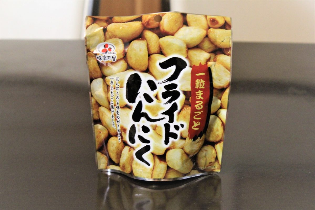 強烈すぎて、合わせた泡盛がやさしく感じる!? スタミナおつまみ「フライドにんにく」の衝撃