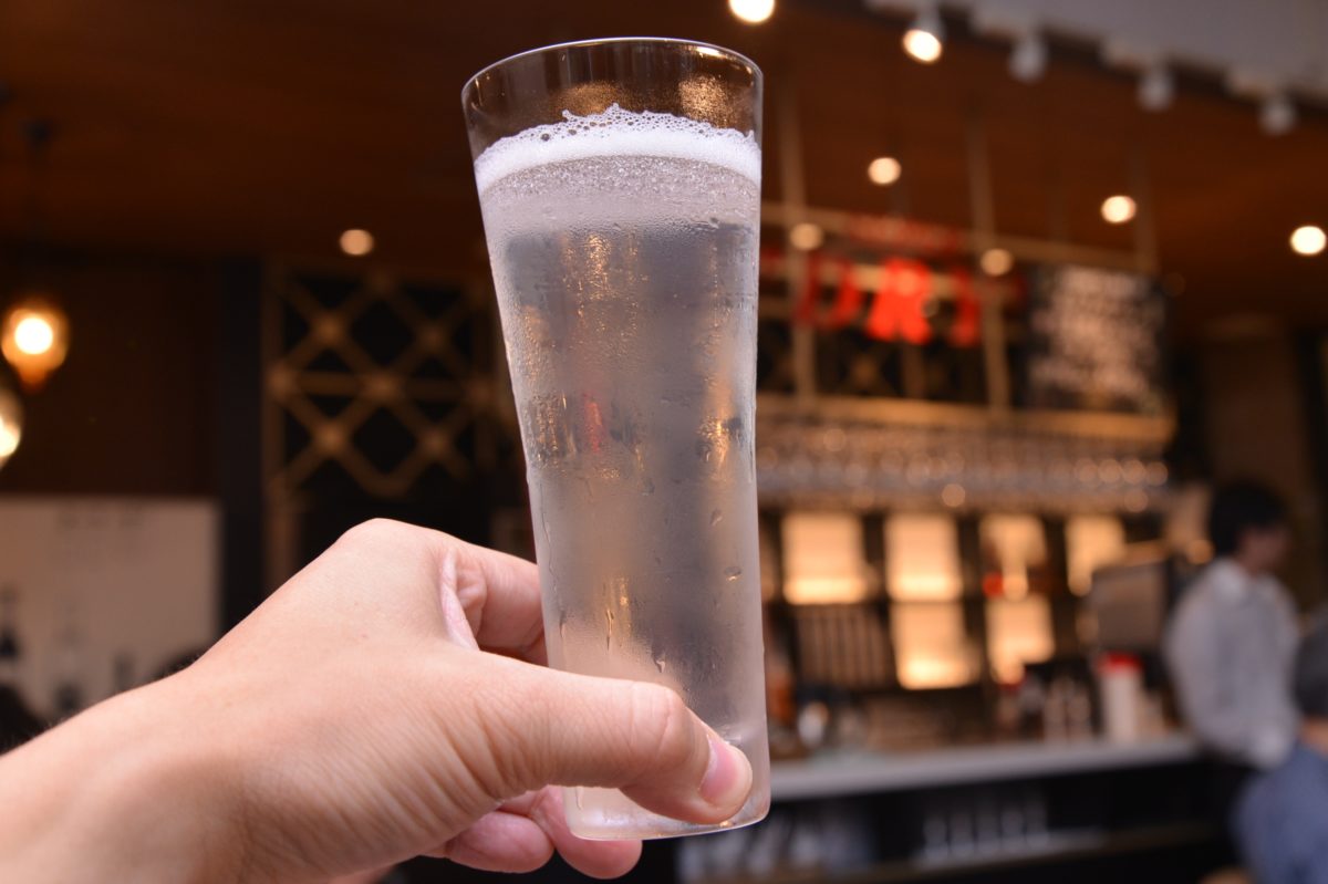 【完売続出】アサヒの「透明ビール」は何がスゴイ? 本当に美味しい? 試してみた