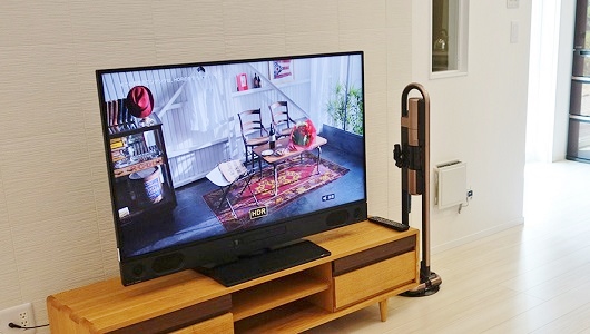 白物ライターに黒物家電の招待状が、なぜ。「画質こだわらない派」にも薦めたい三菱電機の新4K液晶テレビ「REAL 4K RA1000」