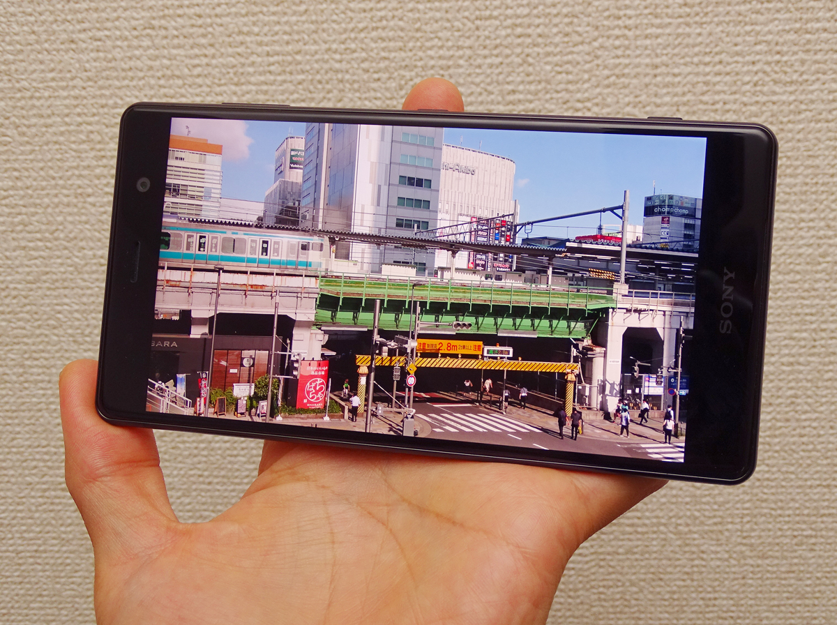 【2018年版】Xperia XZ2シリーズ、XZ2とCompactとPremiumは何が違う? 比べてわかった3モデルの「ディスプレイ＆スピーカー」の意外な差