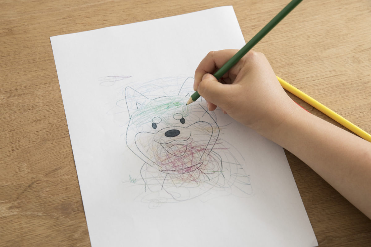 ↑まず、プリントしたい写真や絵を用意。紙に書いた絵などは、スキャンなどデータ化します。データ化するときは、拡張子をJPG、PNG、TIFFのいずれかに設定しましょう