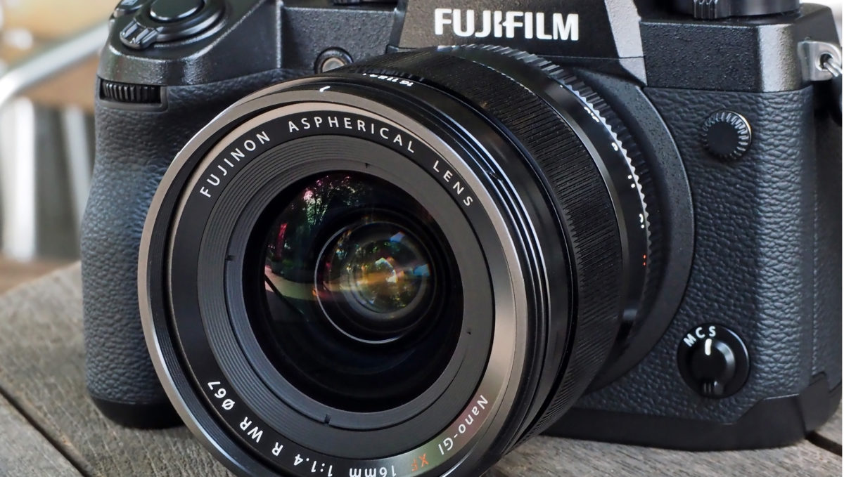 寄れる“大口径広角レンズ”はやはり良い!! 富士フイルム「XF 16mm F1.4 R WR」で実感