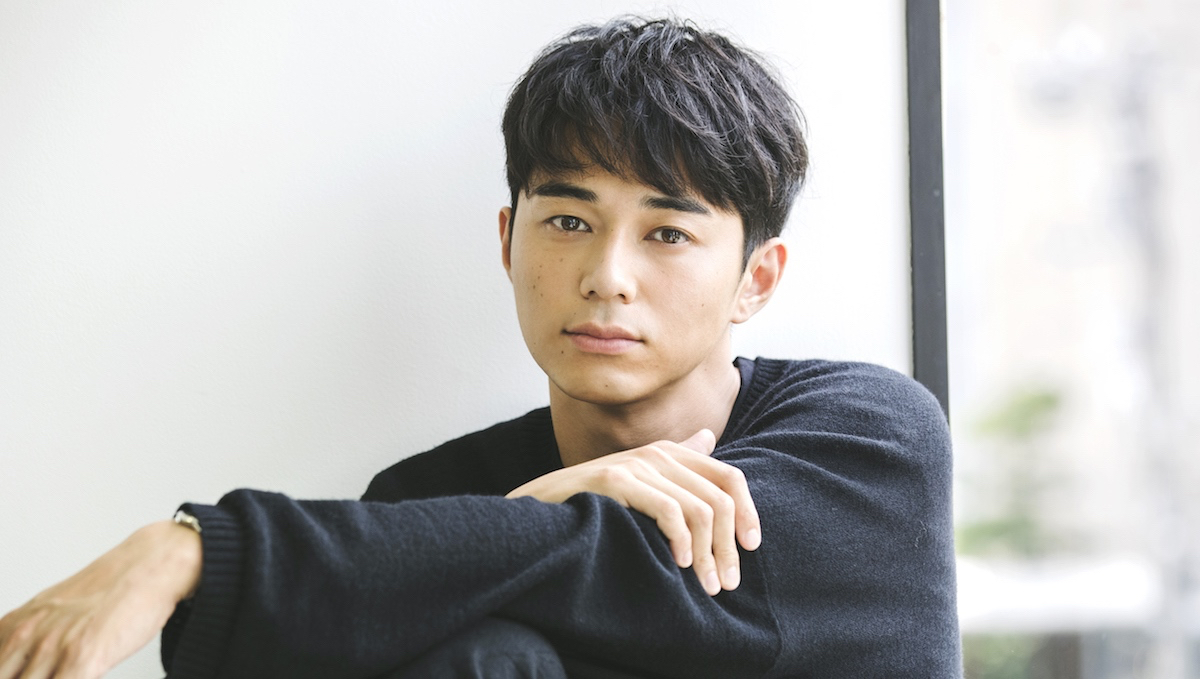 俳優・東出昌大が語る！主演映画『寝ても覚めても』の舞台裏と、チェーンソーを振るうパパの休日