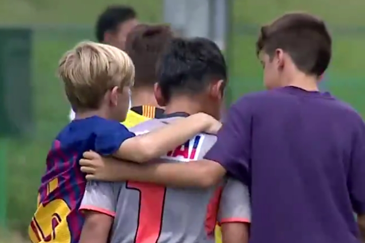 FCバルセロナの少年たち、今年も日本で出場した大会での「振る舞い」が話題に