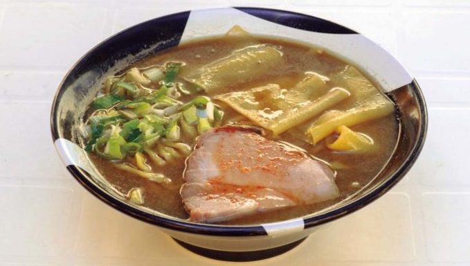 「凪」のド級濃厚な煮干しスープに思う——ラーメンをおいしく食べるには健康であれ!