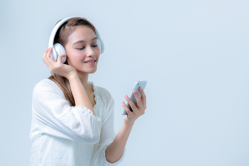 安いのに高音質！ Bluetoothヘッドホン、コスパ重視のおすすめモデル3選
