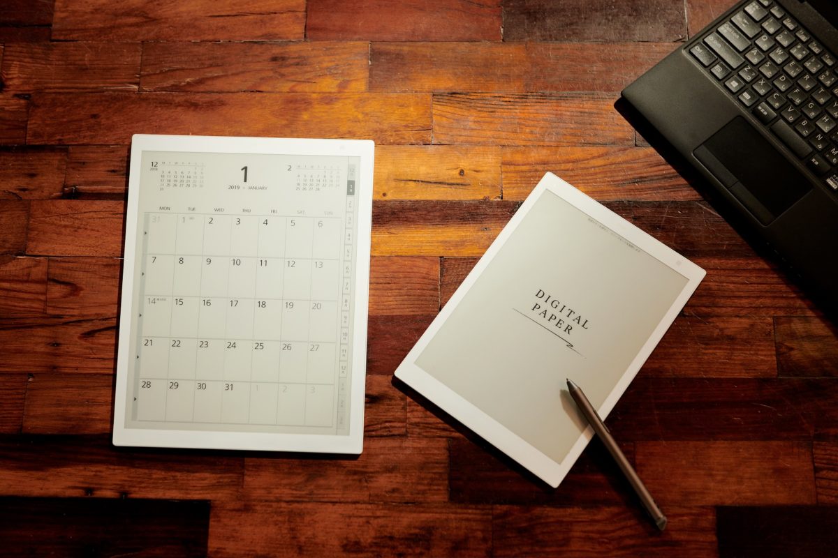 【明日開催】各界のプロは「この次世代文房具」をどう斬る？ 2019年大注目の「電子ペーパー」トークイベント開催
