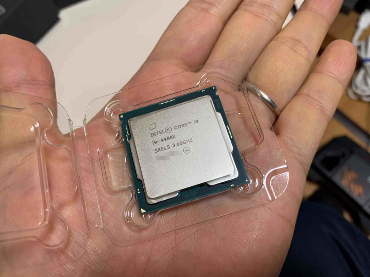 なんと最新鋭CPUがランクイン！ ガジェット通ライターが今年自腹買いして良かったガジェット3選！