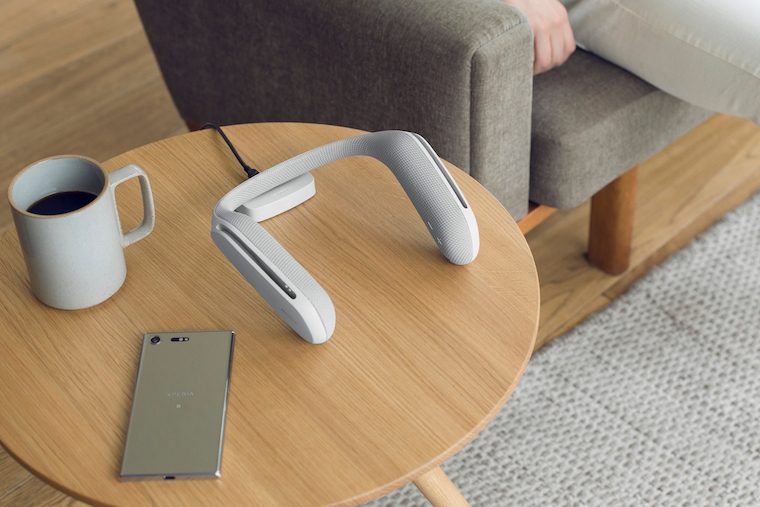 「ネックスピーカー」3モデルを評価！肩掛けスタイルで音に包まれるマイシアターオーディオ