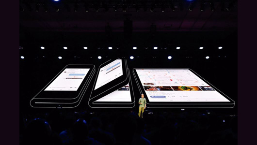 二つ折り、ゲーミング、通話専用？ 2019年に来るケータイはコレだ！