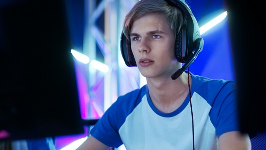 eスポーツ人気で需要拡大! プレイの精度を上げる「ゲーミングヘッドセット」5選