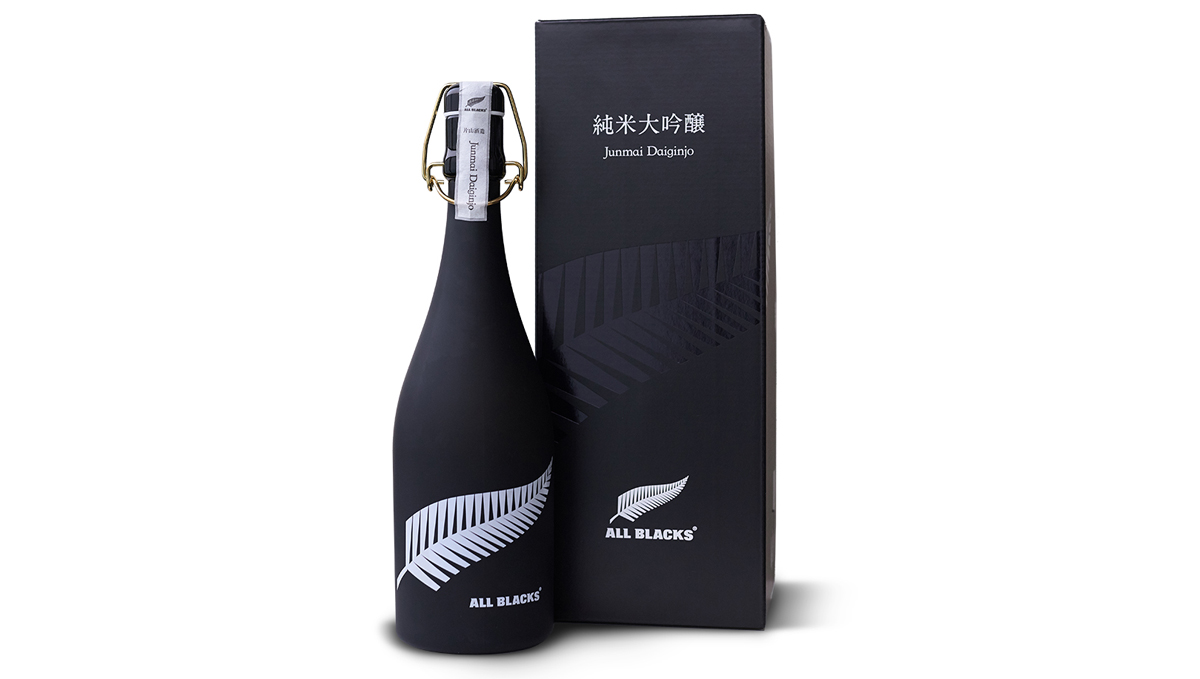 なぜ日本酒で「ALL BLACKS」なのか? 「世界遺産が認めた蔵」が気概を込めた至高の1本