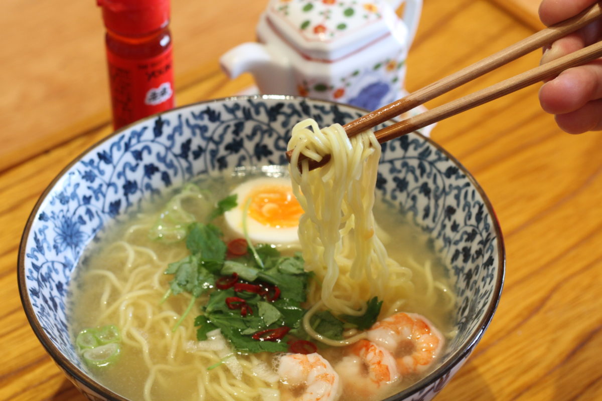 麺のウマさが驚異的! カルディ100円台の「個性派インスタントラーメン」3選