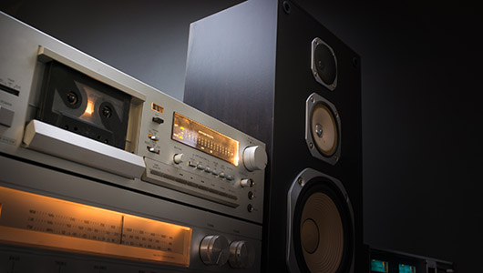 音楽をもう一度じっくり楽しみたい人向けの「本格派ブックシェルフスピーカー」4選