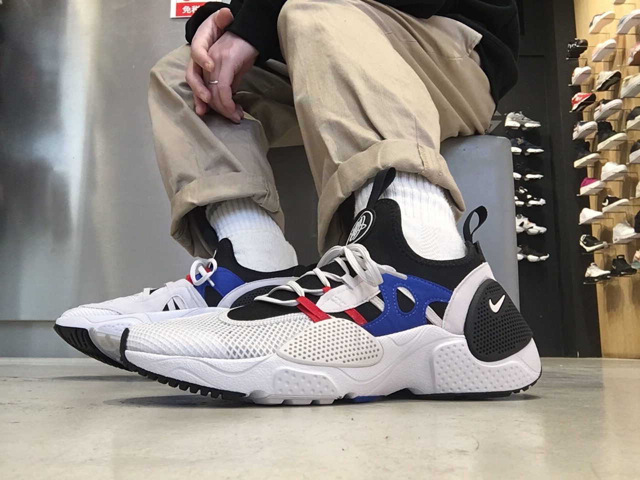 ナイキの「新旧」が融合したレトロフューチャースニーカー「NIKE