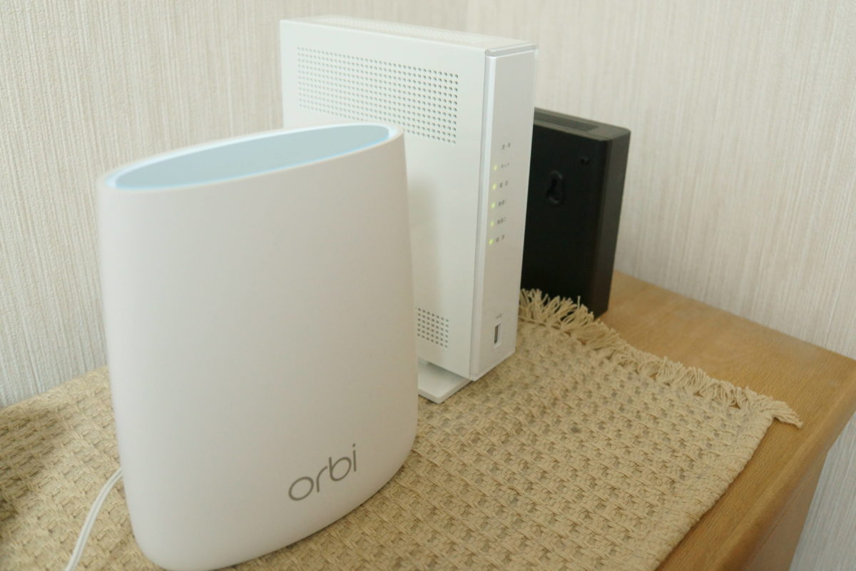 Wi-Fiの中継機は本当に意味があるのか？ メッシュWi-Fi対応ルーター「Orbi Micro」を試した結果…