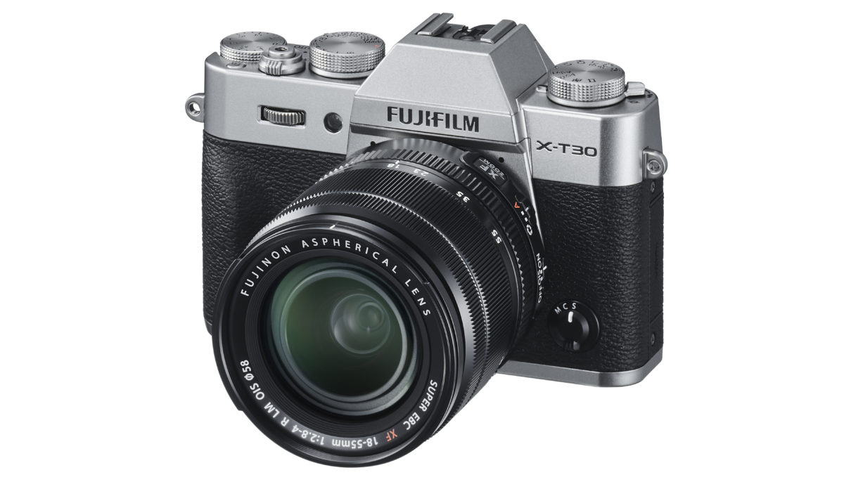 「一眼カメラが気になる」層のつぼを押さえた“ちょうどいい”カメラ「X-T30」