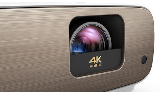 本格4Kシネマ映像がこの価格で! 20万円を切るホームシアタープロジェクターBenQ「HT3550」