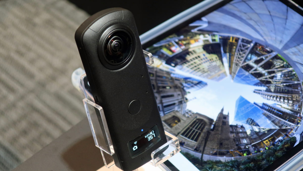 360°カメラの雄が次に求めたのは「静止画の画質」だった! 1.0型センサー搭載「RICOH THETA Z1」登場