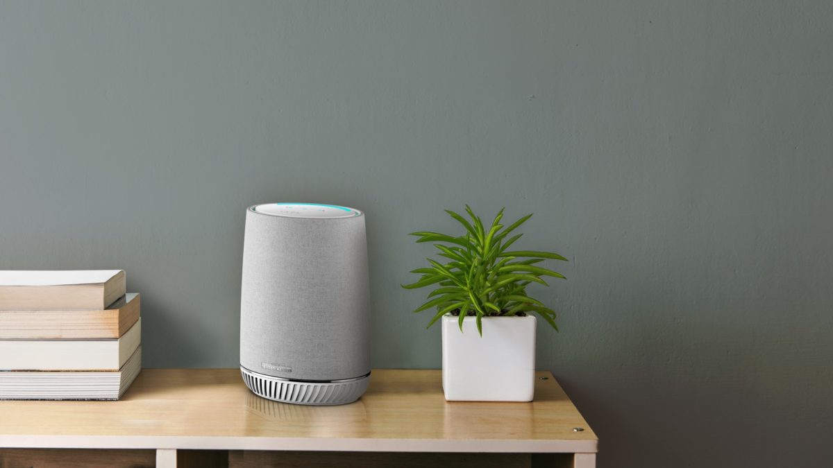 ネット環境改善の鍵「メッシュWi-Fi」にスマートスピーカー機能がまとまると？「Orbi Voice メッシュWiFiシステム」