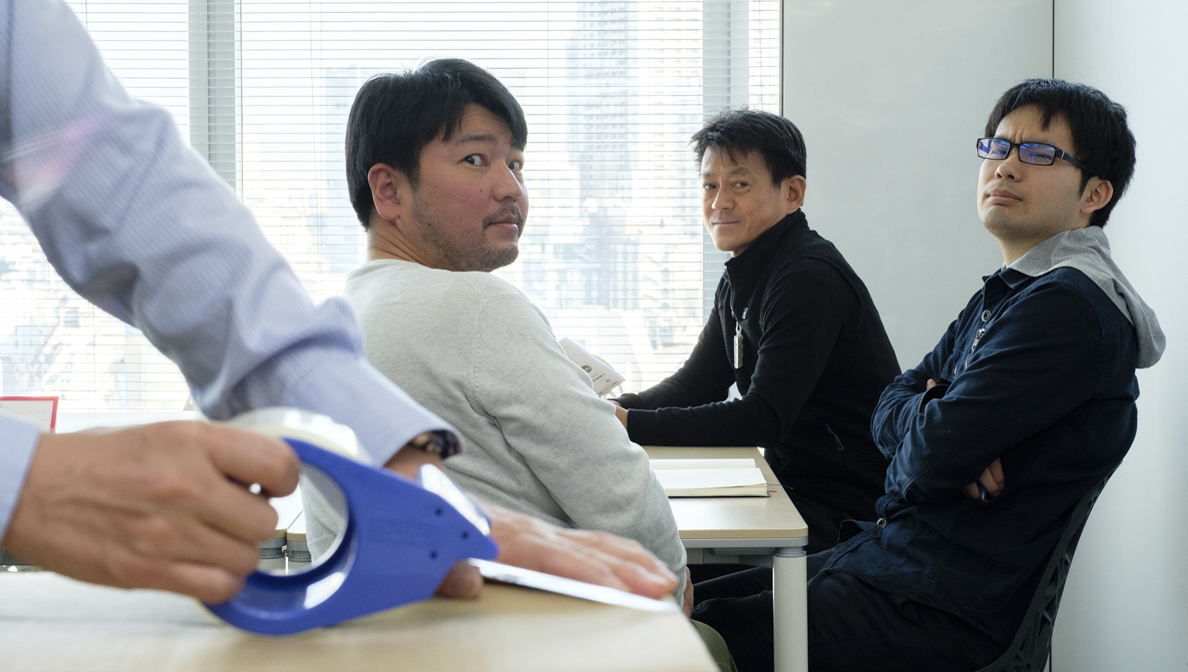 「音が出にくいPPテープ」を使ったらビックリするくらいオフィスが平和になった、という話