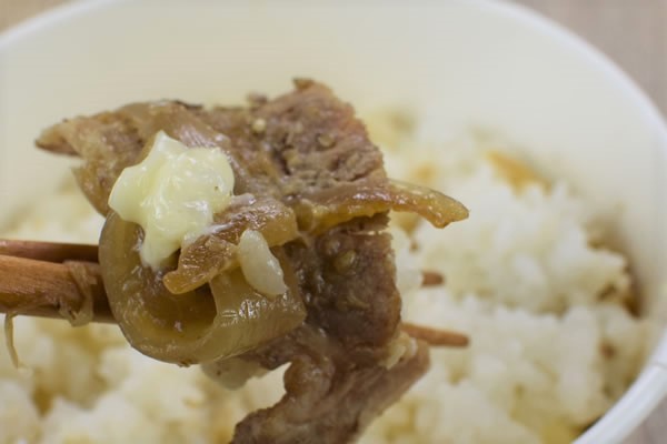 【テイクアウトめし】生まれ変わった王道定食！ 甘じょっぱい味がクセになる松屋の「豚肩ロースの生姜焼定食」