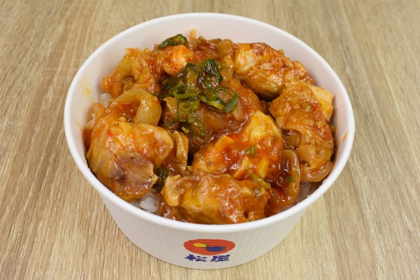【テイクアウトめし】とり肉が超ビッグ！ 松屋の新商品「ごろごろチキンのチリソース定食」がボリューミー