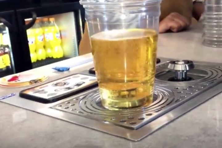 もう見た？ プレミアの強豪トッテナムの新スタジアム、「魔法のビール」がすごいぞ