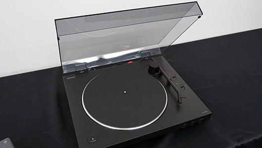 ワイヤレスで手軽にレコードが聴けちゃう! ソニーのBluetooth対応ターンテーブル「PS-LX310BT」