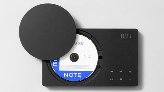 円盤派待望! 持ち歩けるスタイリッシュなワイヤレスCDプレーヤー「BCPLAY_」