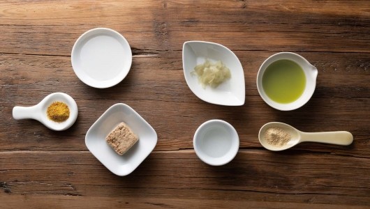 “透明な醤油”に“削るドレッシング”!? 進化する「新ビジュアル調味料」7選